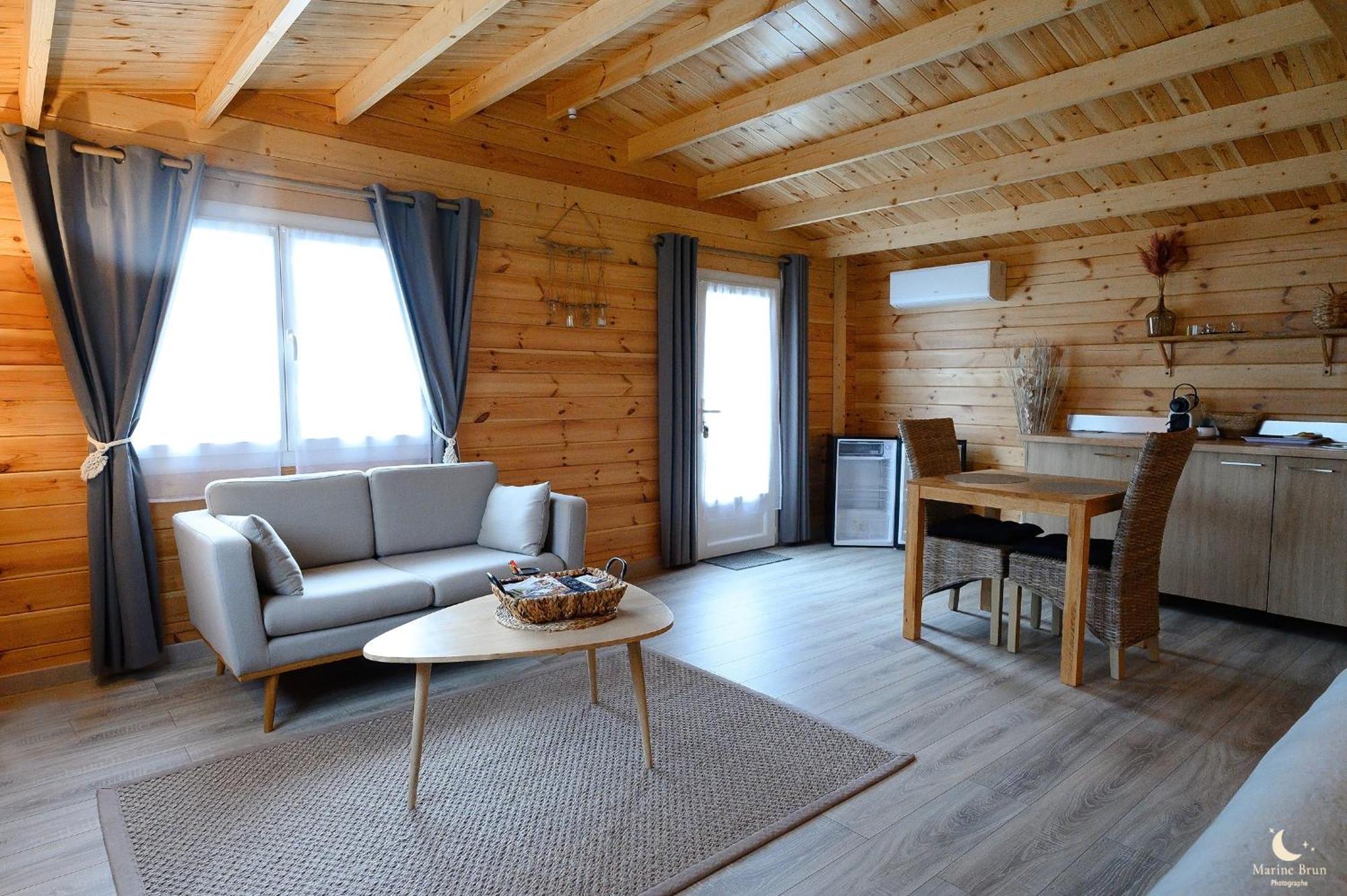 Saint-Ciers-d'Abzac Les Pins Perdus Bed & Breakfast エクステリア 写真